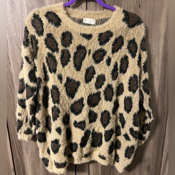 Altar'd State Fuzzy Knit Leopard Print Drop Sleeve Pullover Sweater, Small /Med - Picture 4 of 7